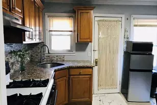 118-29 152nd St, Jamaica, NY 11434 - Photo 4