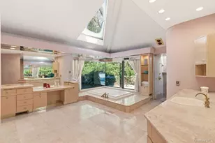 101 Wheatley Rd, Old Westbury, NY 11568 - Photo 22