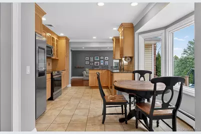 18 Canterbury Lane, Nesconset, NY 11767 - Photo 16