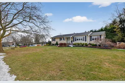 18 Canterbury Lane, Nesconset, NY 11767 - Photo 2