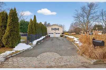 18 Canterbury Lane, Nesconset, NY 11767 - Photo 40