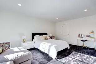 220 Mimosa Dr, East Hills, NY 11576 - Photo 22