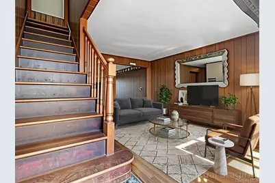 9 Stanford Lane, Hicksville, NY 11801 - Photo 2