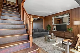 9 Stanford Ln, Hicksville, NY 11801 - Photo 2