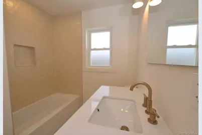 188 Ralph Avenue, Babylon, NY 11702 - Photo 20