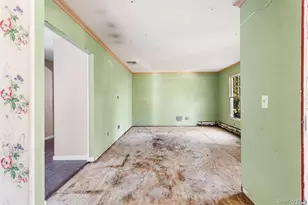 34 Andys Ln, Eastport, NY 11941 - Photo 2