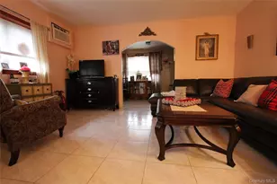 66-41 Gray St, Middle Village, NY 11379 - Photo 4