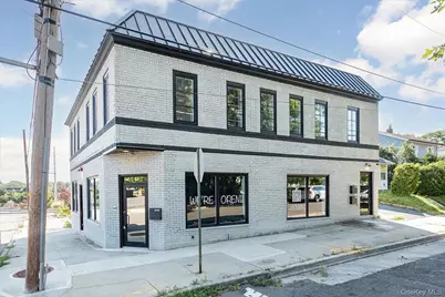 270 Garden Street #b, Roslyn, NY 11577 - Photo 1