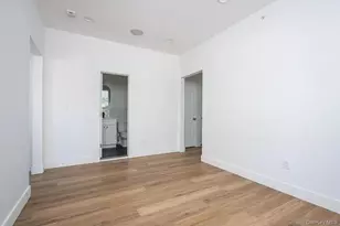 270 Garden St, Roslyn Heights, NY 11577 - Photo 6