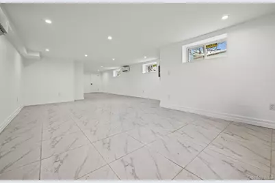 118-11 Lakeview Boulevard, Jamaica, NY 11434 - Photo 20