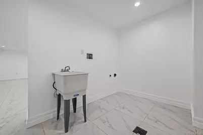 118-11 Lakeview Boulevard, Jamaica, NY 11434 - Photo 22