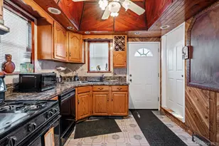 79 Centerwood St, West Babylon, NY 11704 - Photo 12