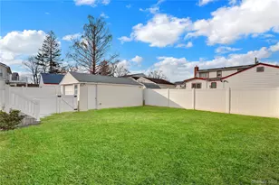 206 9th St, Hicksville, NY 11801 - Photo 22