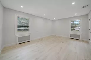 827 Aberdeen Rd, Bay Shore, NY 11706 - Photo 18