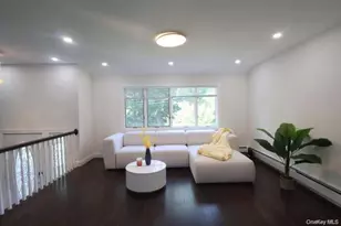 18 Park Dr E, Syosset, NY 11791 - Photo 4