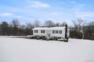 7 Lydia Dr, Wappingers Falls, NY 12590 - Photo 2