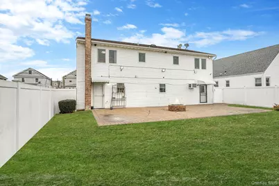 105 Arlington Street, Mineola, NY 11501 - Photo 32