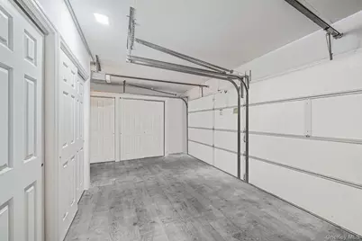 105 Arlington Street, Mineola, NY 11501 - Photo 28