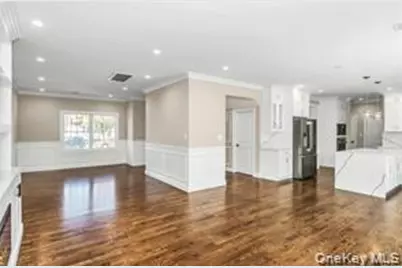 9 Briggs Street, Hicksville, NY 11801 - Photo 8