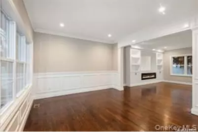 11 Evelyn Court, Syosset, NY 11791 - Photo 12