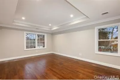 11 Evelyn Court, Syosset, NY 11791 - Photo 6