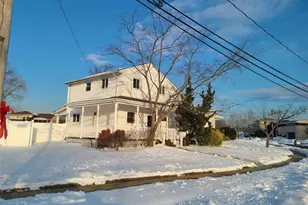 50 Ann Dr E, Freeport, NY 11520 - Photo 2