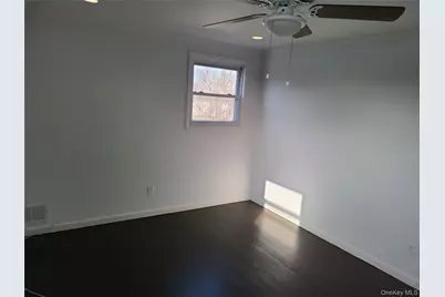50 Ann Drive E, Freeport, NY 11520 - Photo 18