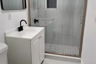 89-25 209th St, Queens Village, NY 11427 - Photo 10