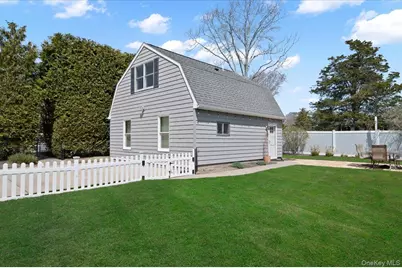 25 Gardners Lane #A, Hampton Bays, NY 11946 - Photo 2