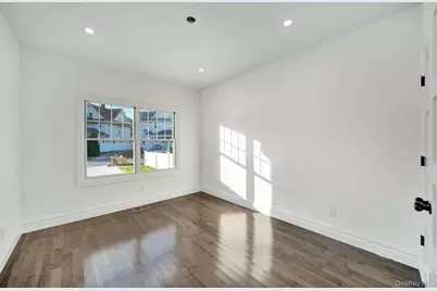 47 E. Cherry Street, Hicksville, NY 11801 - Photo 16