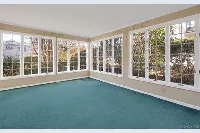 695 Hunt Lane, Manhasset, NY 11030 - Photo 6