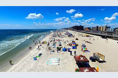 245 W Chester Street W, Long Beach, NY 11561 - Photo 2