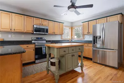 1705 Kerwin Boulevard, Greenport, NY 11944 - Photo 4