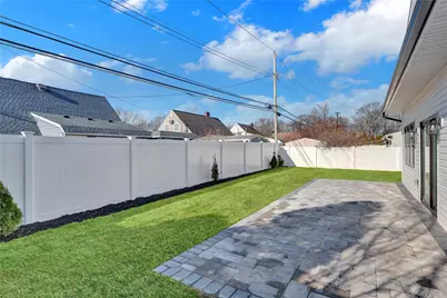 12 Dahlia Lane, Wantagh, NY 11793 - Photo 36