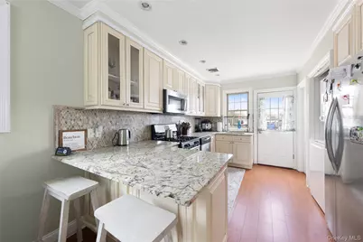 1137 Washington Place, Baldwin, NY 11510 - Photo 4