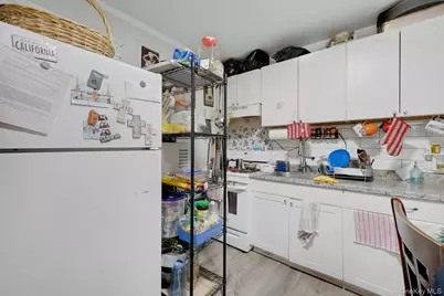 10 Everett Street, New Rochelle, NY 10801 - Photo 14