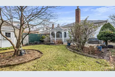 135-15 63rd Avenue, Flushing, NY 11367 - Photo 16