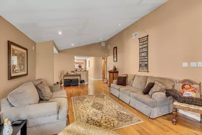 1044 Commack Road, Dix Hills, NY 11746 - Photo 12