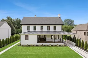 132 Arthur St, Garden City, NY 11530 - Photo 32