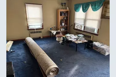 364 Hamilton Avenue, Riverhead, NY 11901 - Photo 2