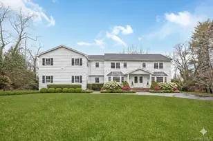 20 Rolling Dr, Brookville, NY 11545 - Photo 2