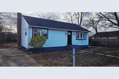 33 Silverpine Drive, Amityville, NY 11701 - Photo 1