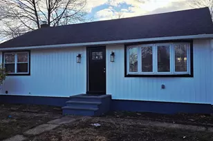 33 Silverpine Dr, Amityville, NY 11701 - Photo 2