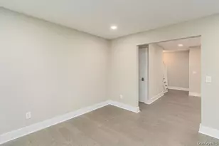 970 Village Ln, Mattituck, NY 11952 - Photo 12