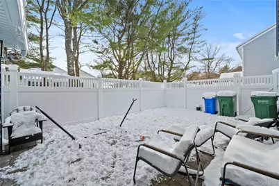 61 Federal Lane, Coram, NY 11727 - Photo 22