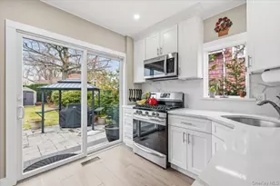 112 Longworth Ave, Woodmere, NY 11598 - Photo 10