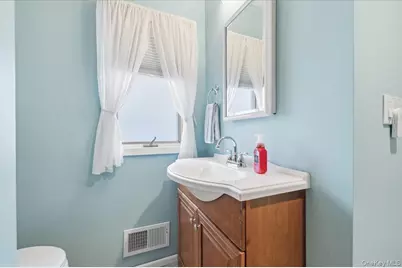 112 Longworth Avenue, Woodmere, NY 11598 - Photo 18