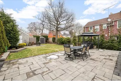 112 Longworth Avenue, Woodmere, NY 11598 - Photo 24