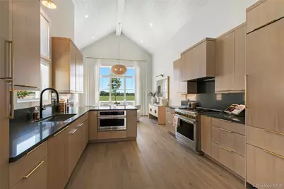 81 Juniper Lane #25, Yaphank, NY 11980 - Photo 2