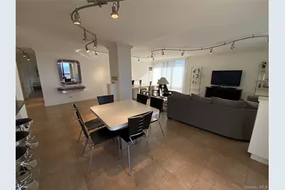 27010 Grand Central Parkway #32O, Floral Park, NY 11005 - Photo 6